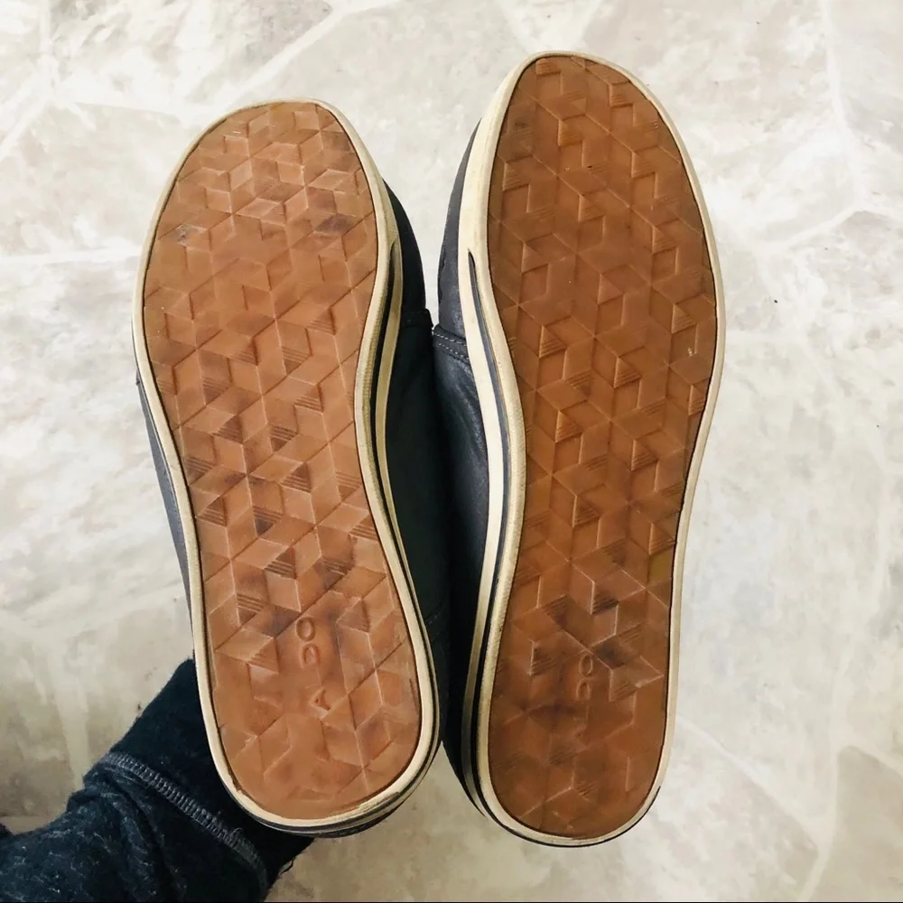 ALDO grey leather men’s lace up men’s boat shoes Size 10